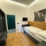 Jan Maria Hotel 4*