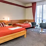 Jan Maria Hotel