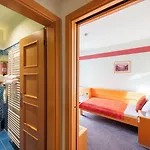 Jan Maria Hotel