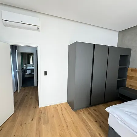 Jan Maria Hotel 4*