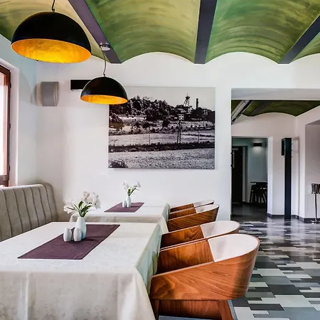 Jan Maria Hotel 4*