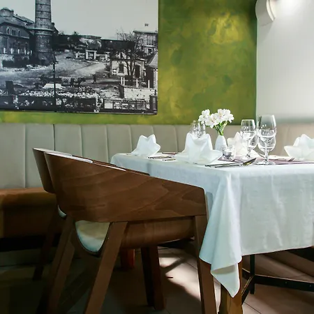Jan Maria Hotel 4*