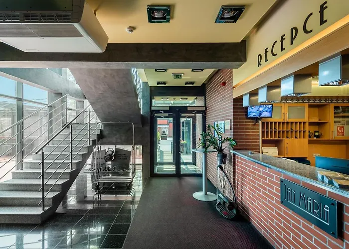 Hotell Jan Maria 4*