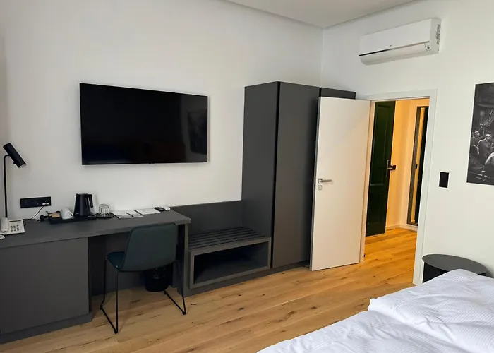 Jan Maria 4*